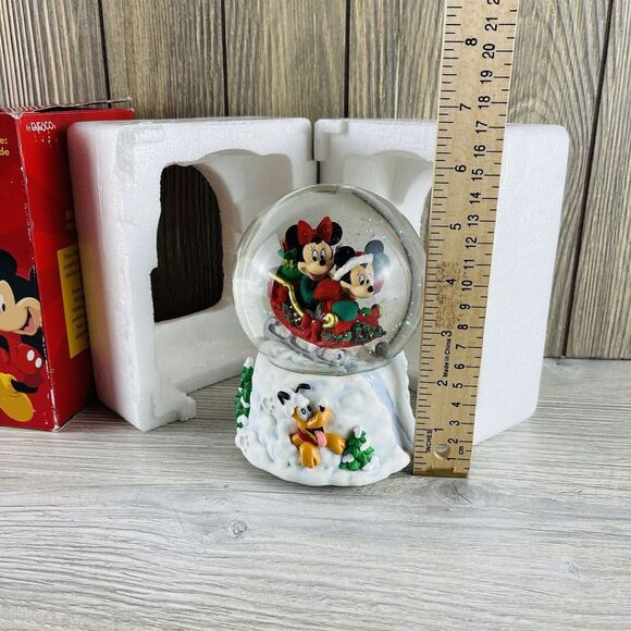 Enesco Disney Snow Globe Musical Mickey & Minnie Pluto Sledding Christmas - Picture 15 of 16